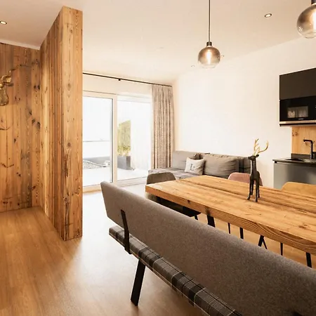 Liftplatzl ザンクト・ミヒャエル・イム・ルンガウ