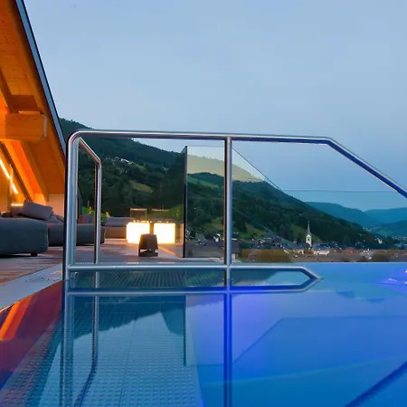 ホテル Liftplatzl ザンクト・ミヒャエル・イム・ルンガウ